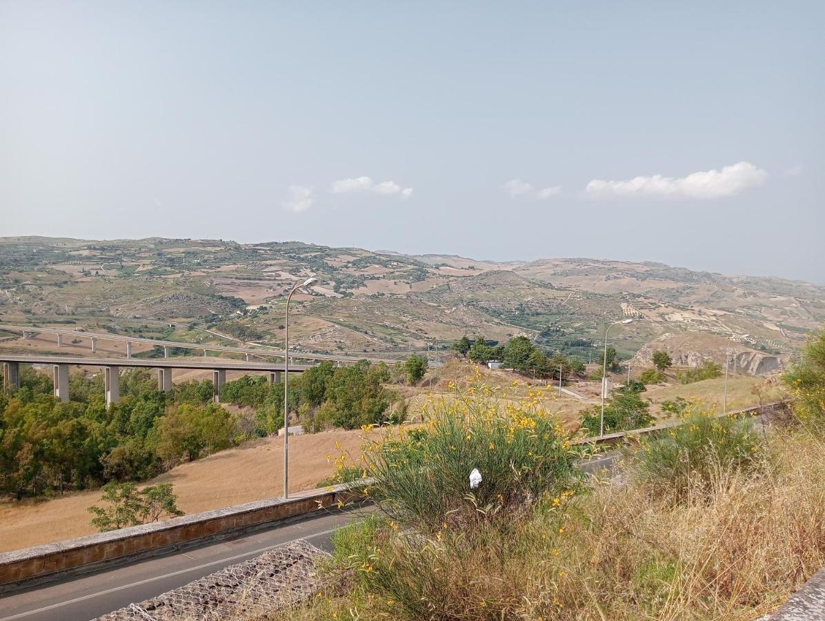 Santiago Rooms Caltagirone Exterior foto